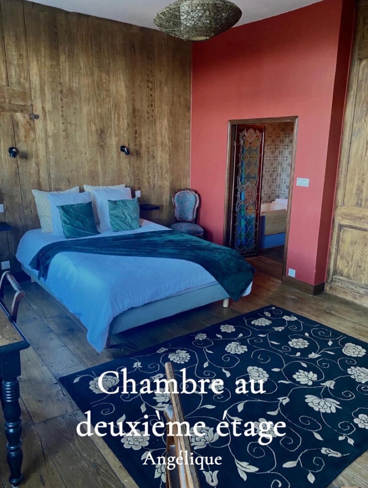 Mercier De Montigny - Les Chambres Du Beffroi - Spa Et Massage Fougères Exterior foto